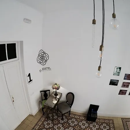 El Jostel Oda ve Kahvaltı 2*
