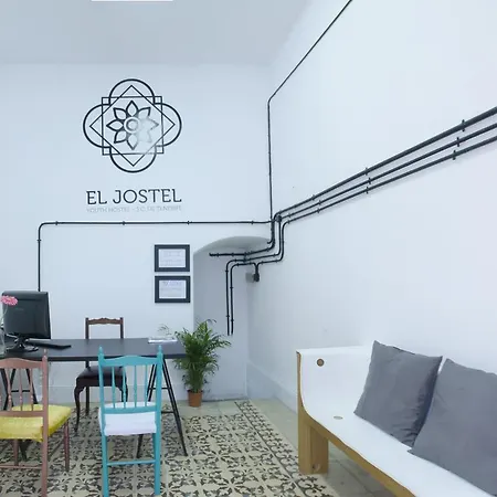 El Jostel Oda ve Kahvaltı